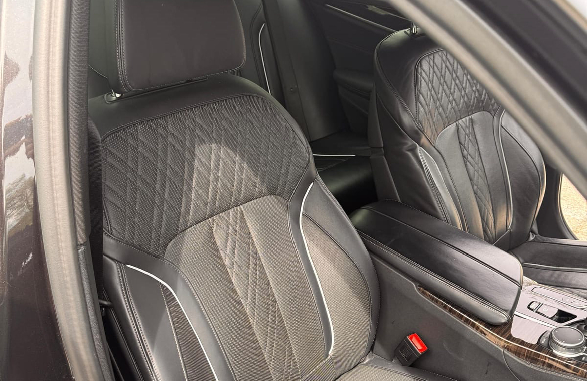2021 2021 BMW 540i xDrive — Photo 10