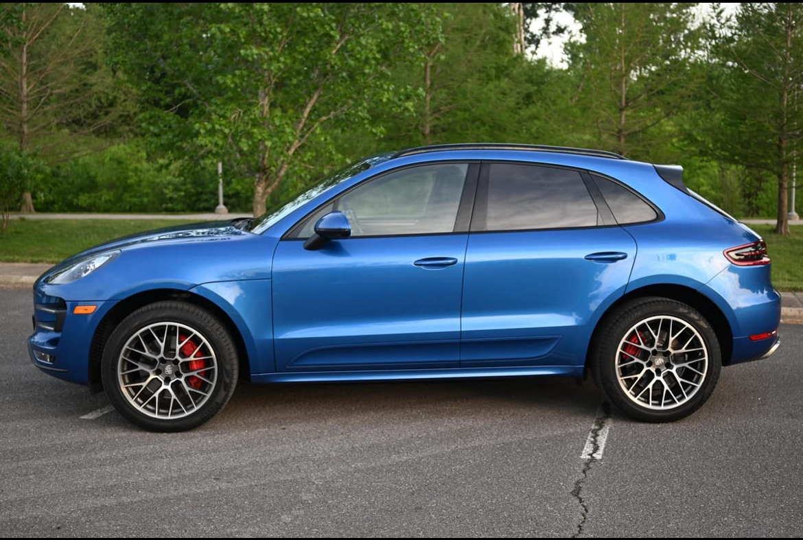 2016 Porsche Macan — Interior