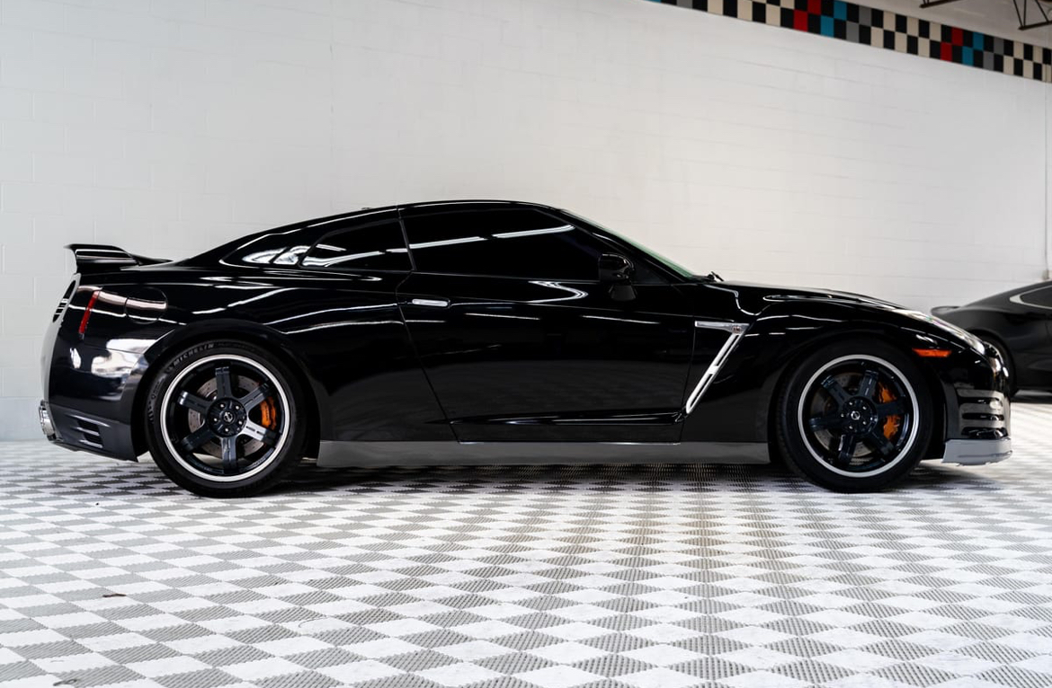 2016 Nissan GT-R Premium — On the Road