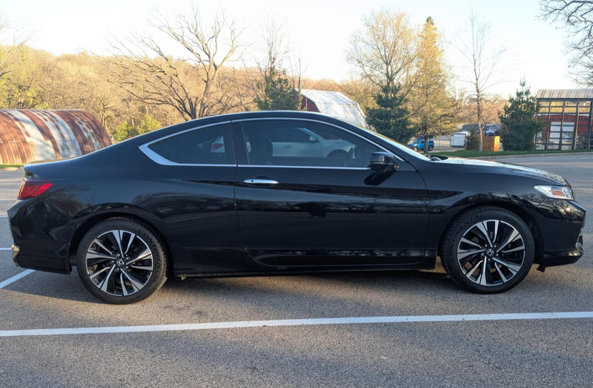 2016 Honda Accord EX-L V6 Coupe — Interior