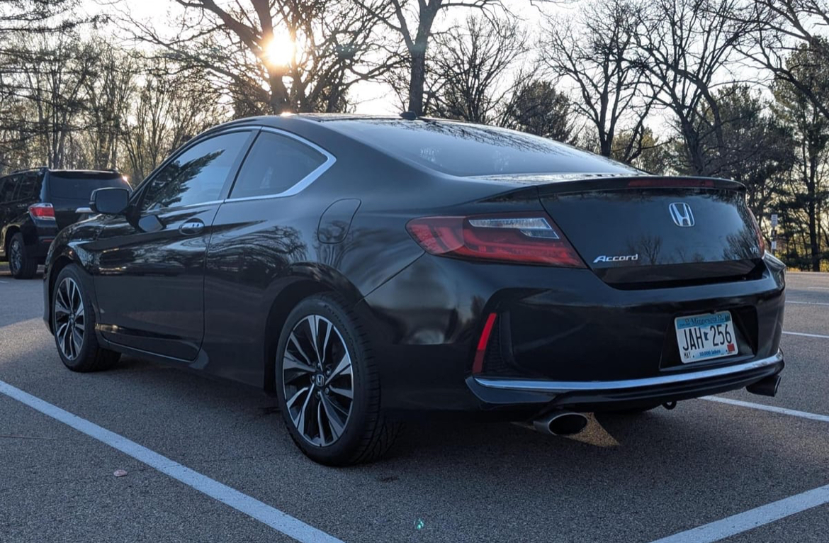 2016 Honda Accord EX-L V6 Coupe — On the Road