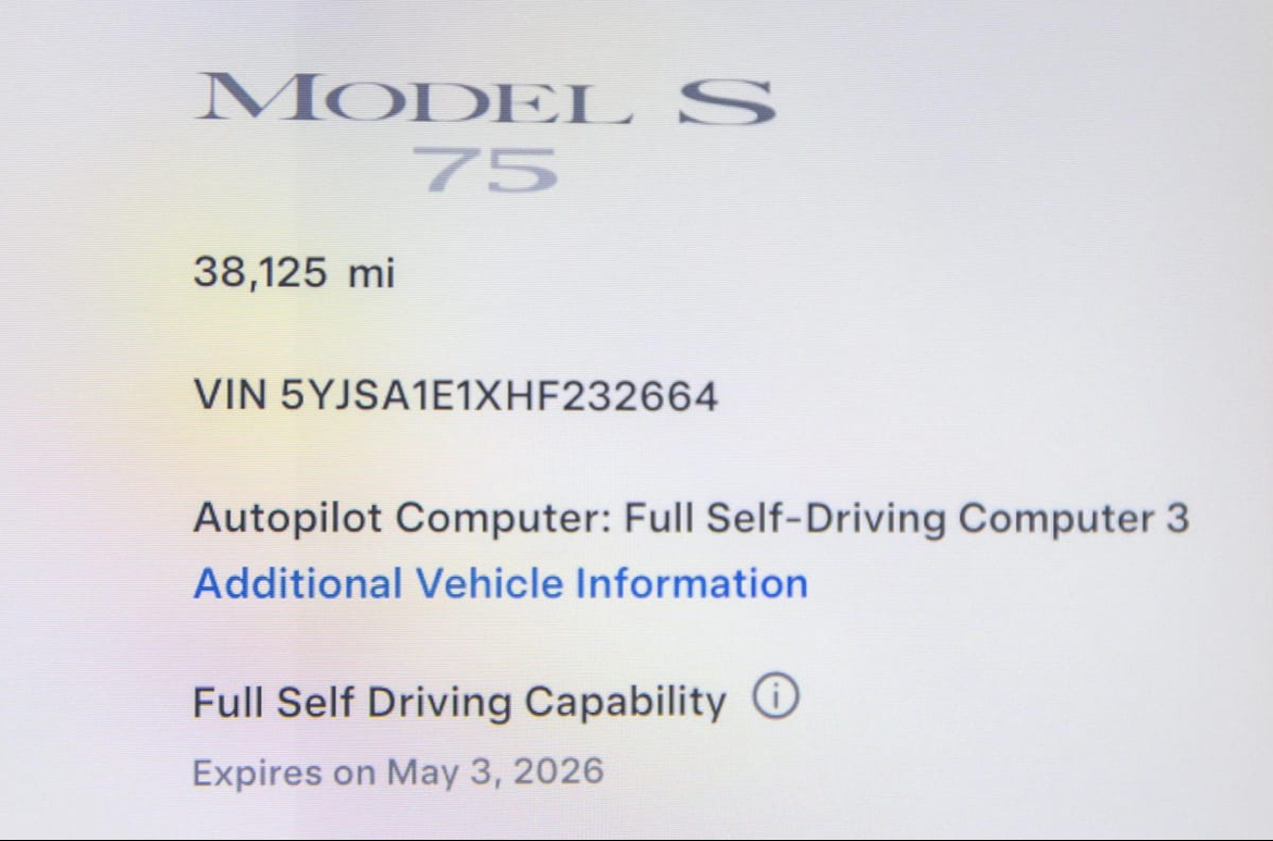 2017 Tesla Model S — Photo 11