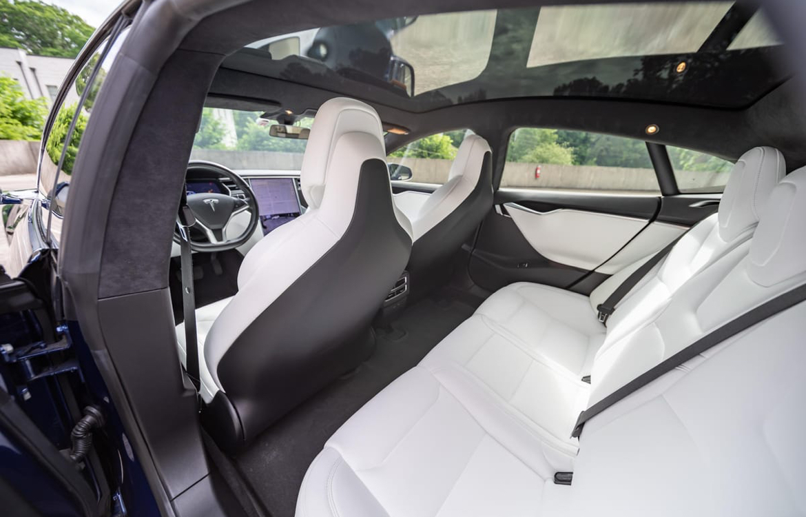 2017 Tesla Model S — Photo 15