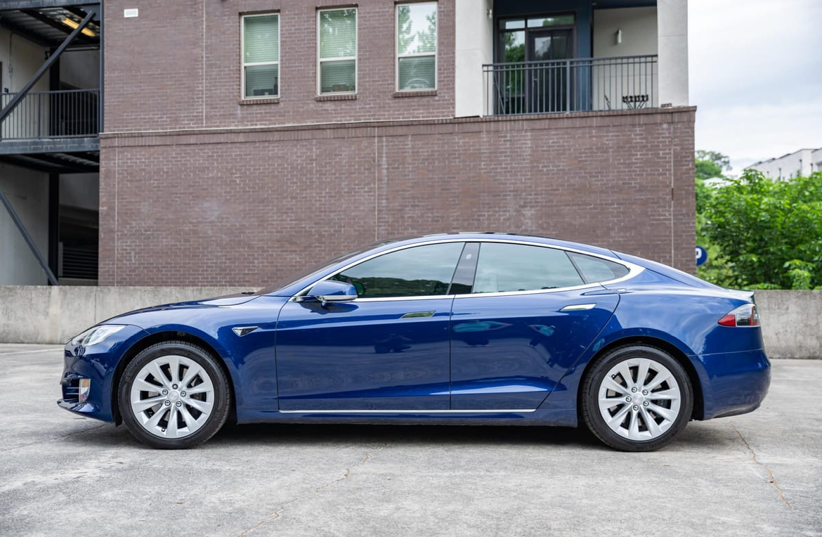 2017 Tesla Model S — Photo 6