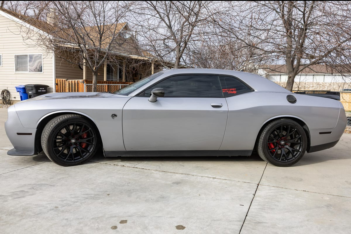 2016 Dodge Challenger Srt Hellcat — Interior