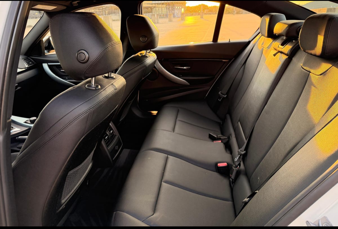 2017 BMW 3 Series — Photo 10