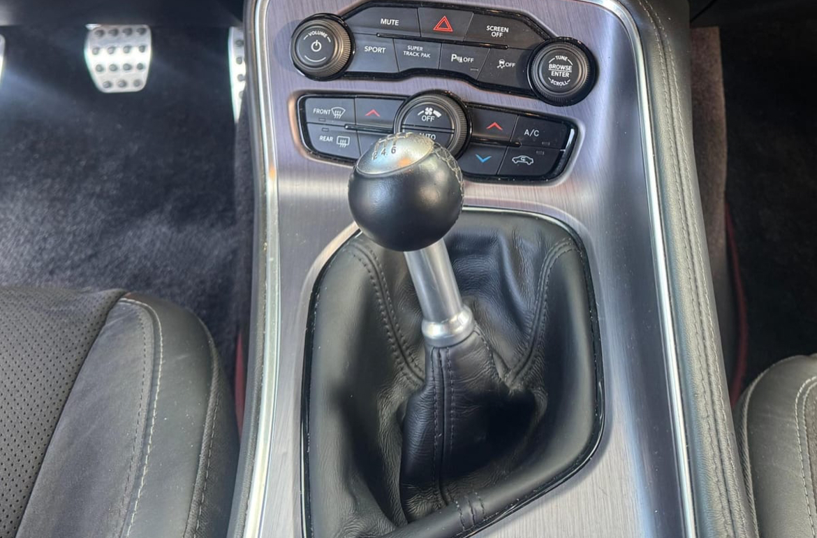 2018 Dodge Challenger 392 Hemi Scat Pack Shaker — Photo 9