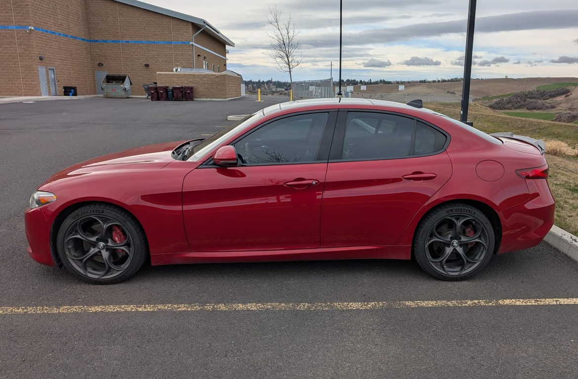 2018 Alfa Romeo Giulia — Interior