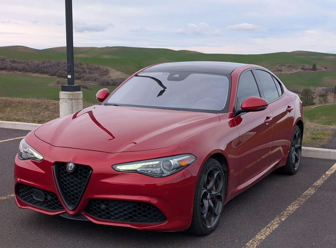 2018 Alfa Romeo Giulia — Photo 7