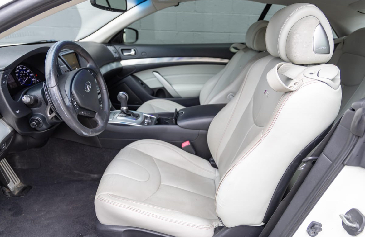 2013 Infiniti G37 IPL Convertible — Photo 12