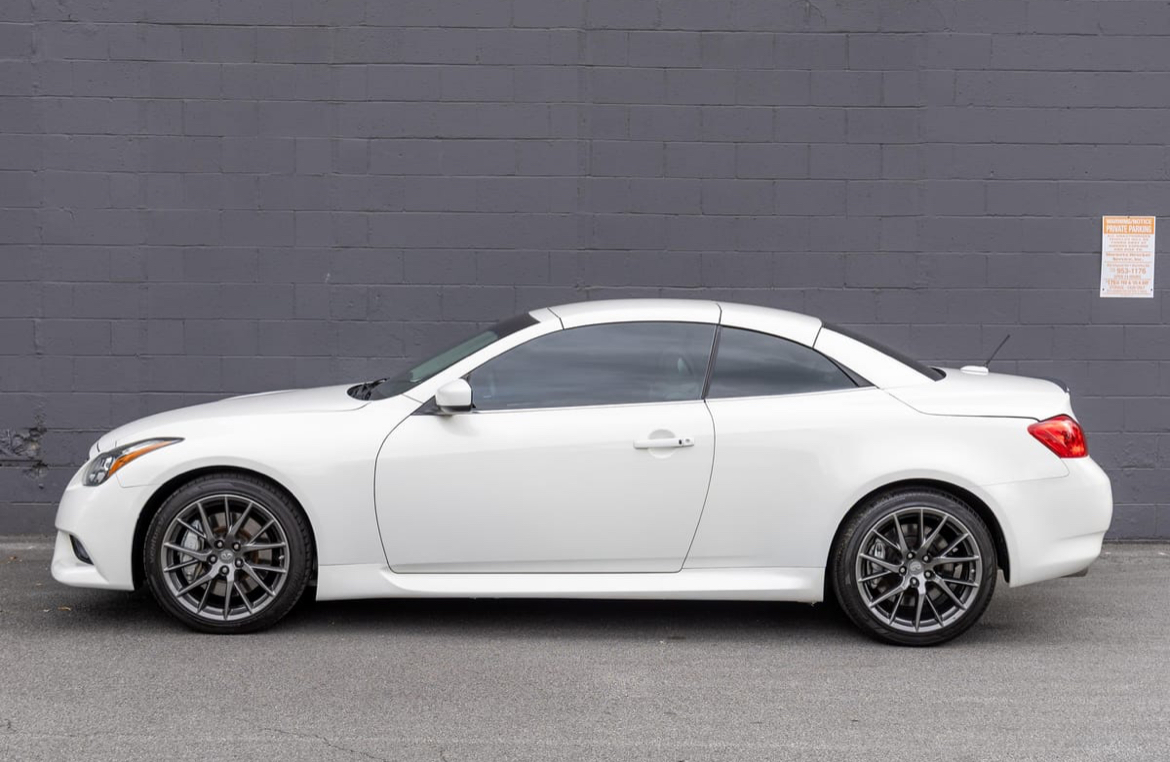 2013 Infiniti G37 IPL Convertible — Interior