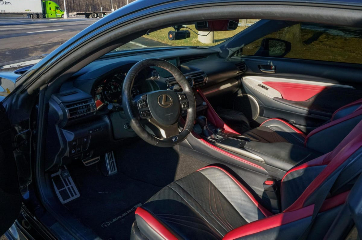 2020 Lexus RC F — Photo 9