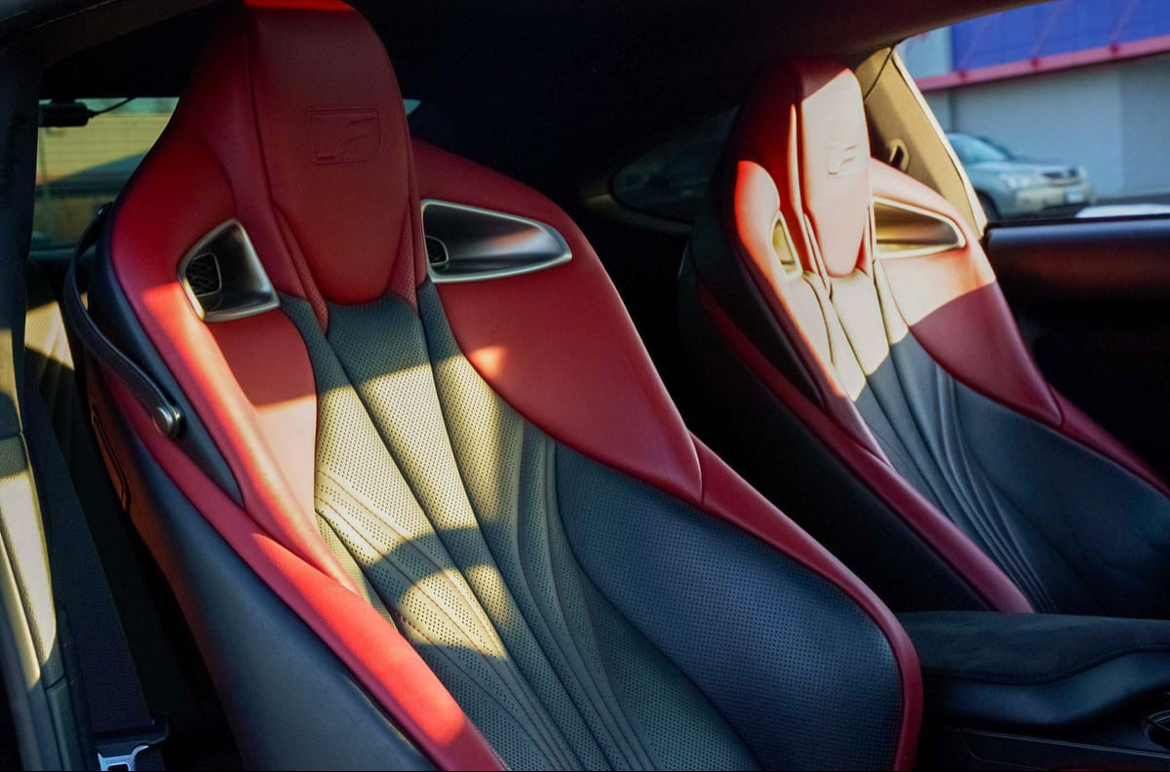2020 Lexus RC F — Photo 10