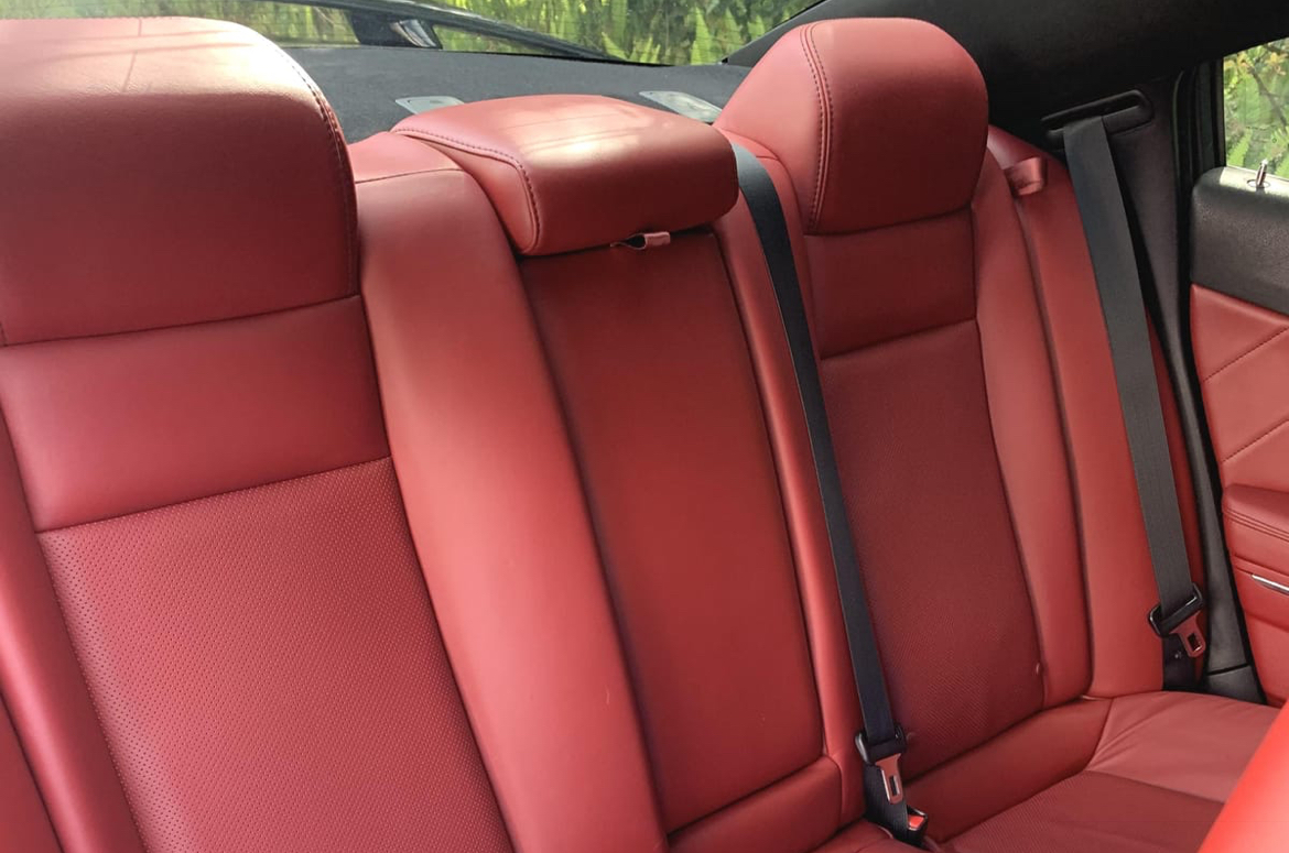 2014 Dodge Charger R/T Plus — Photo 10
