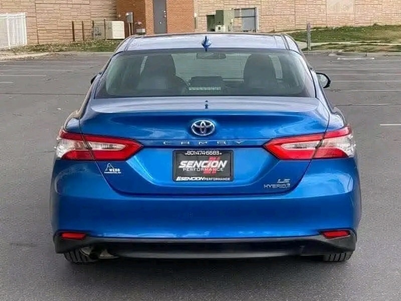 2020 Toyota Camry Hybrid LE — Side View