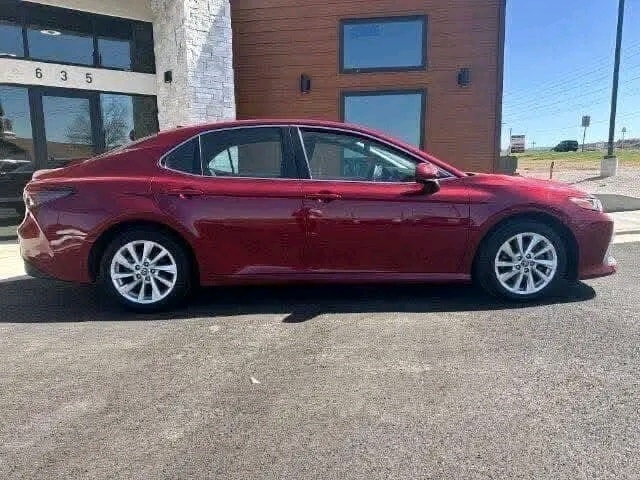 2021 Toyota Camry LE — Photo 7