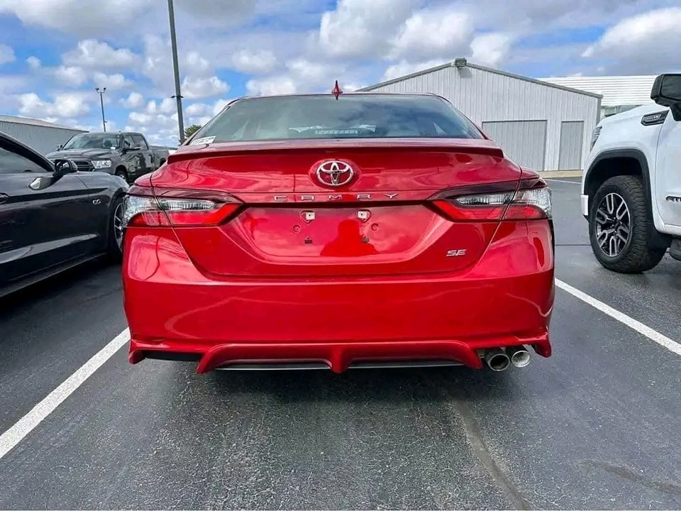 2022 Toyota Camry SE — Side View